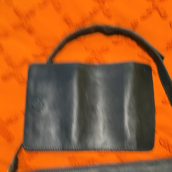 Lyons Leather Co, Chic Dark Green Leather Shoulder Bag - Picture 6 of 12